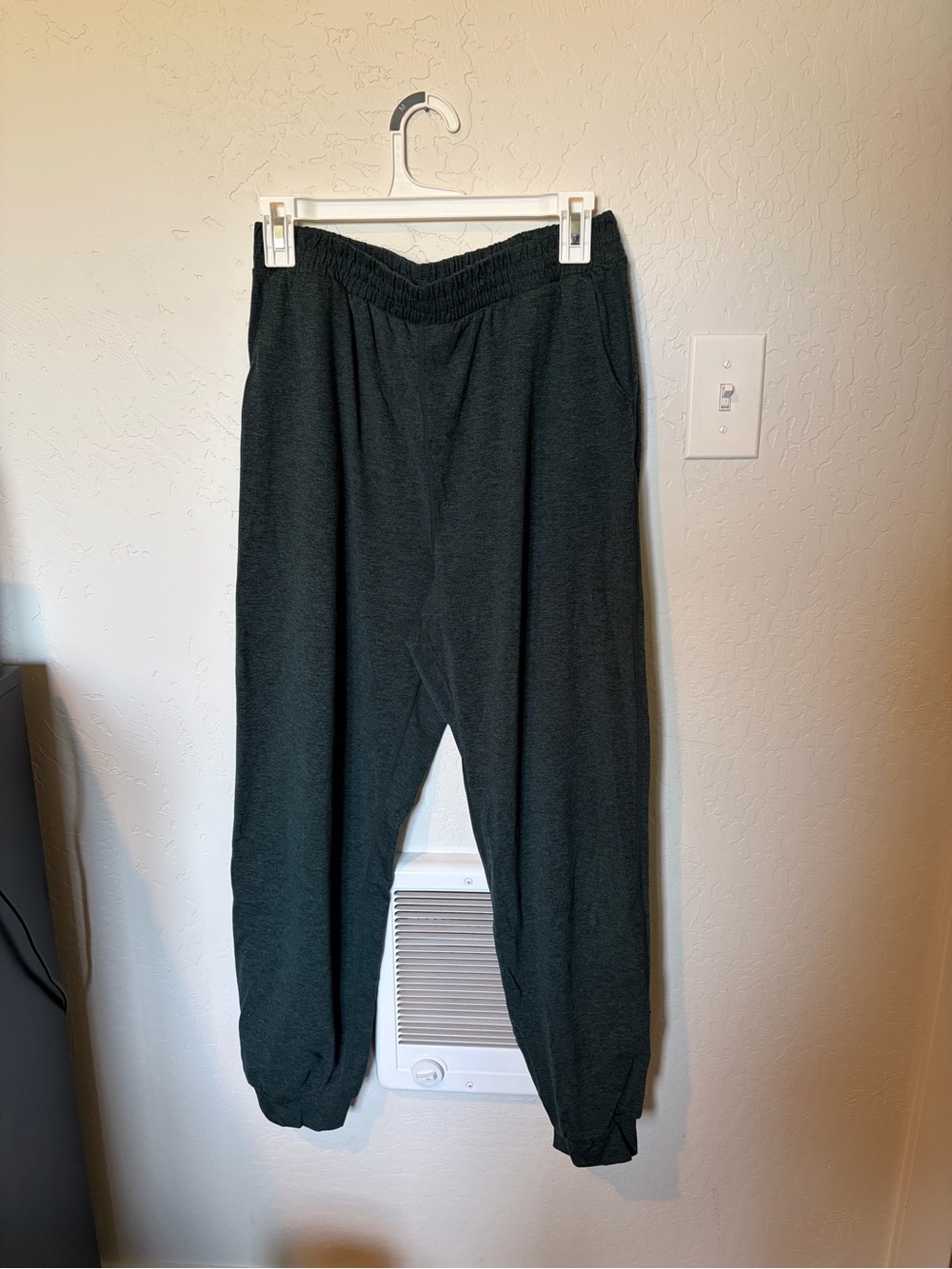 Quince Flowknit High-Rise Boyfriend Joggers, Heather Green - Picture 2 of 10